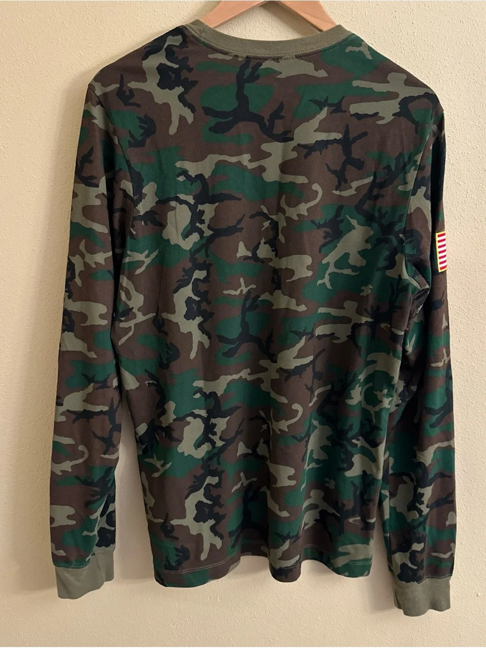 Nike Army Tee Mens Medium Camo Flag Military Patriotic USA Knights America